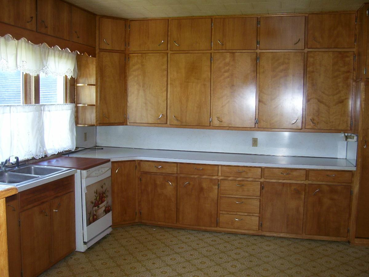 420 Burlington Ave, Logansport, IN 46947 photo 3