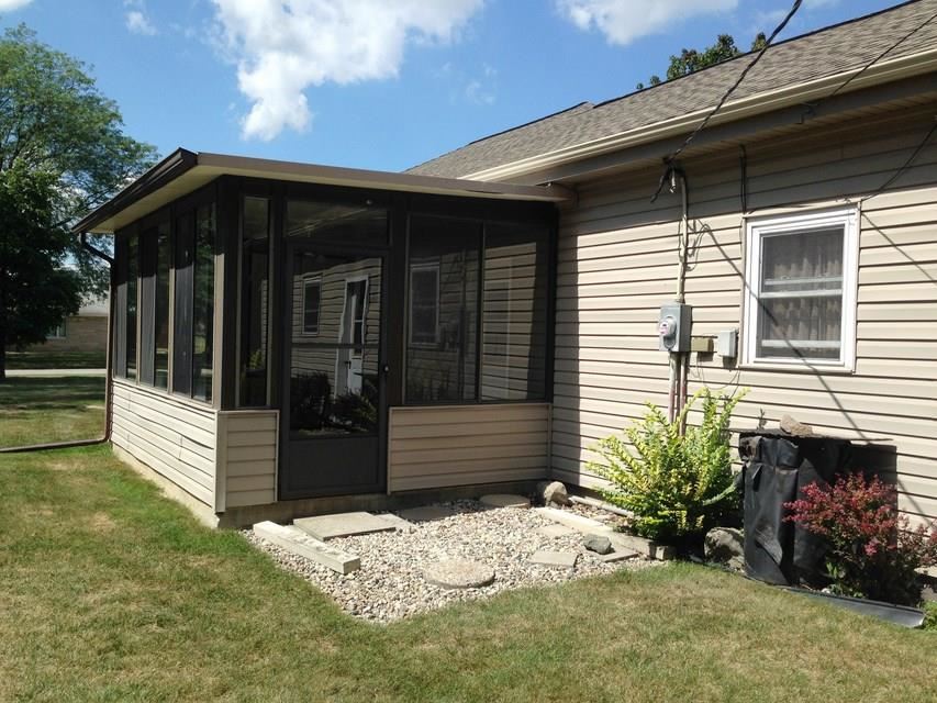 320 W Liberty St, Butler, IN 46721 photo 10