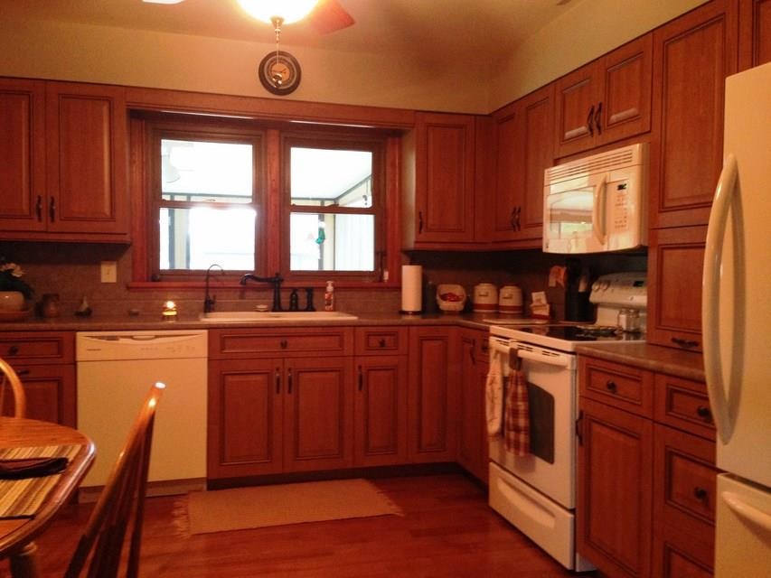 320 W Liberty St, Butler, IN 46721 photo 2