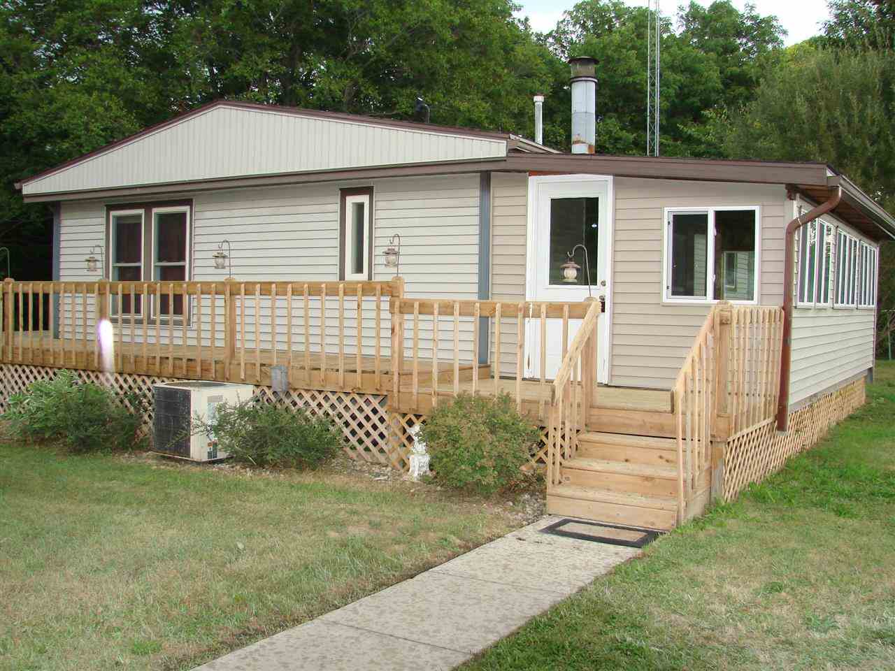 8650 E 560 S, Wolcottville, IN 46795 photo 1