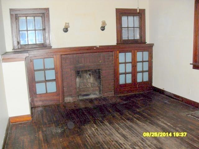 1019 E 4th St, Mishawaka, IN 46544 photo 2