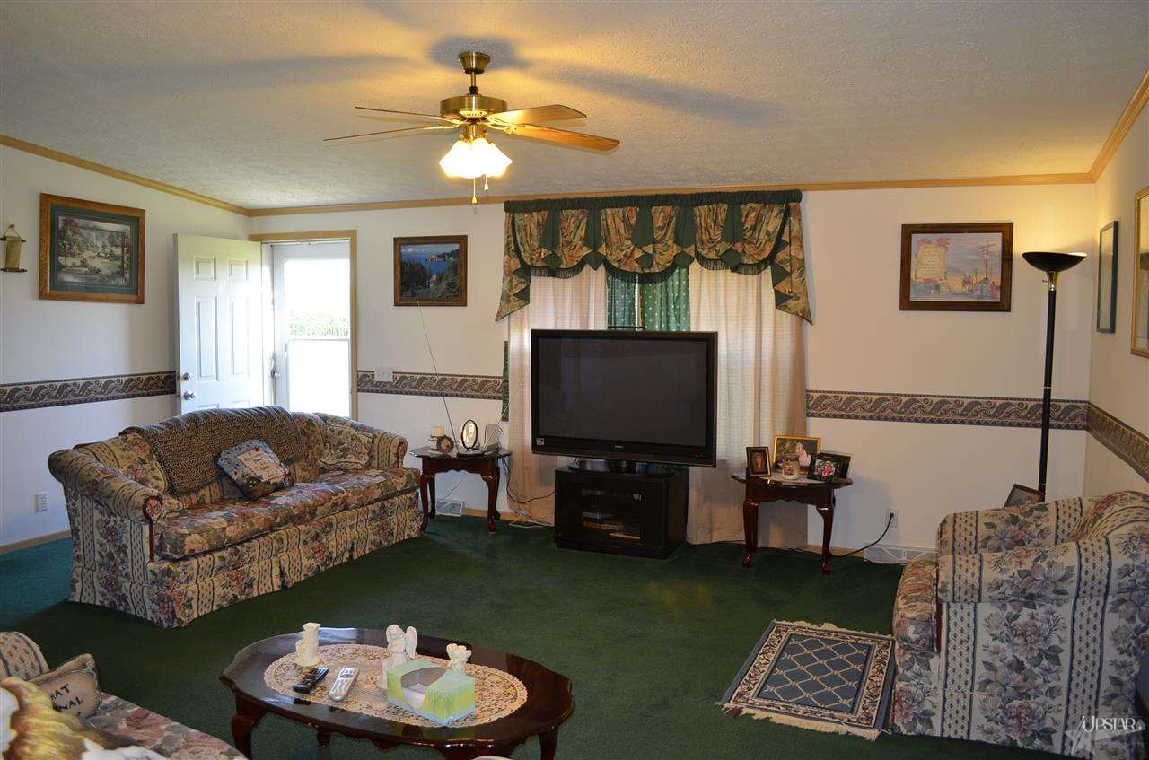 2580 W Wolf Lake Rd, Albion, IN 46701 photo 4