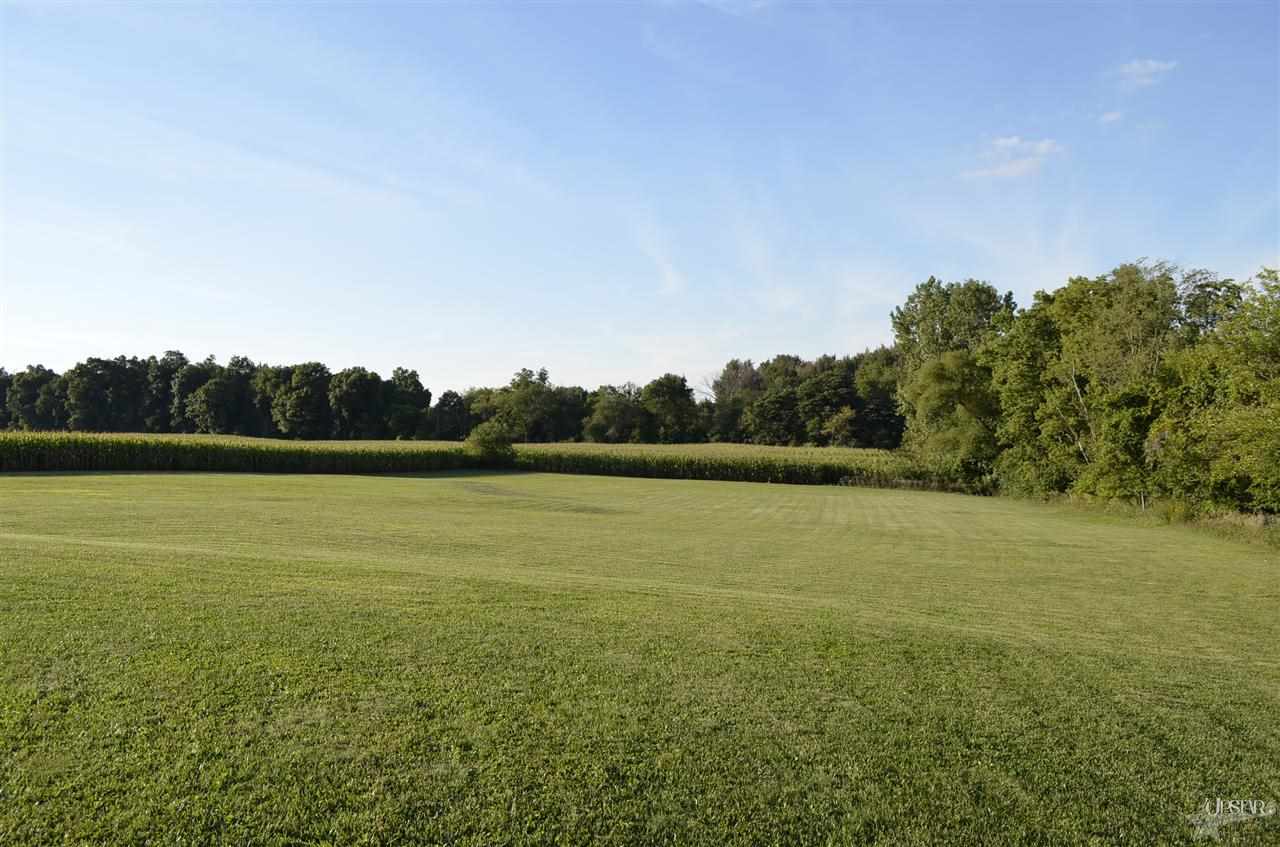 2580 W Wolf Lake Rd, Albion, IN 46701 photo 2