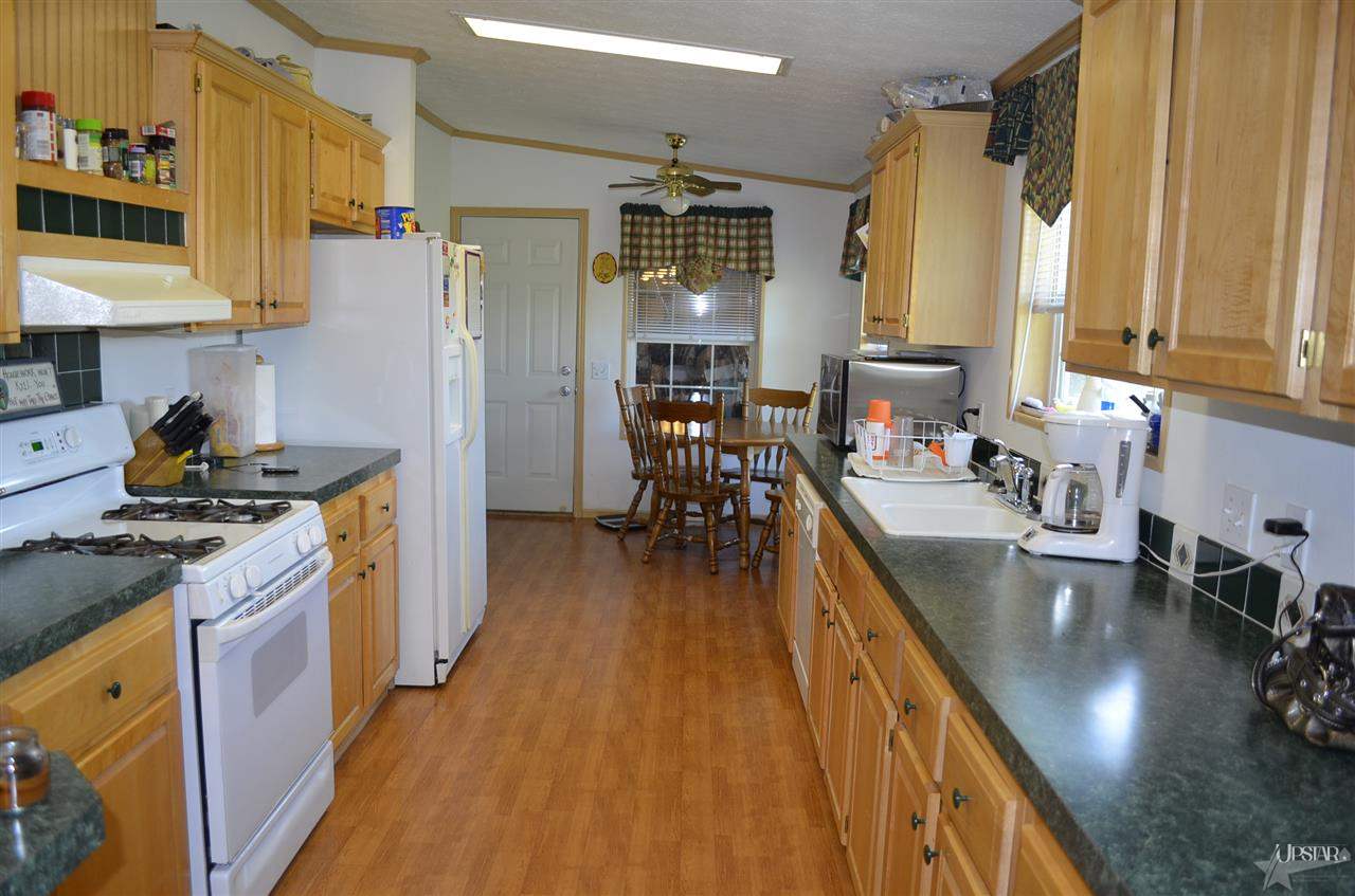 2580 W Wolf Lake Rd, Albion, IN 46701 photo 5