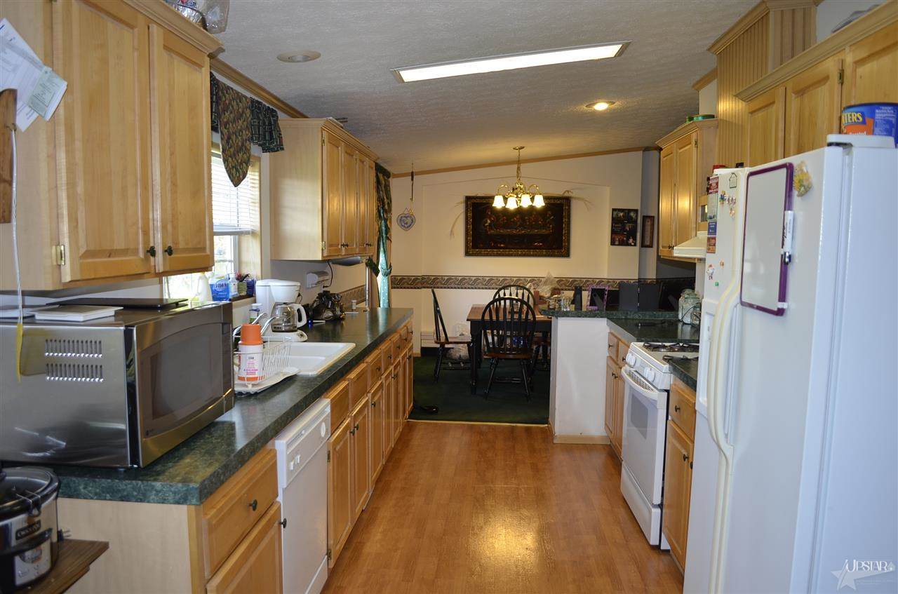 2580 W Wolf Lake Rd, Albion, IN 46701 photo 6