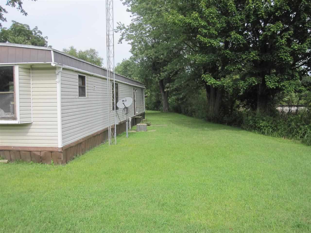 1698 S 1200 E, Oakland City, IN 47660 photo 4