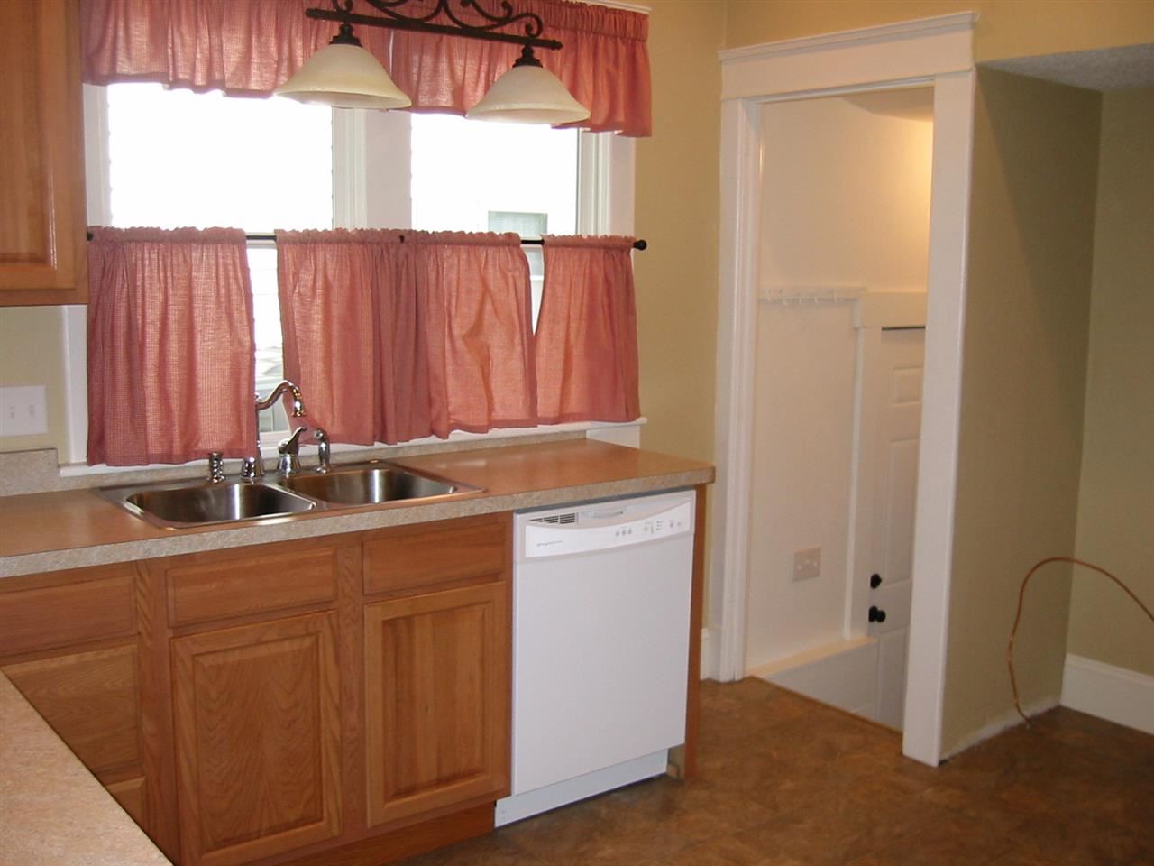 1712 Morton Ave, Elkhart, IN 46516 photo 3