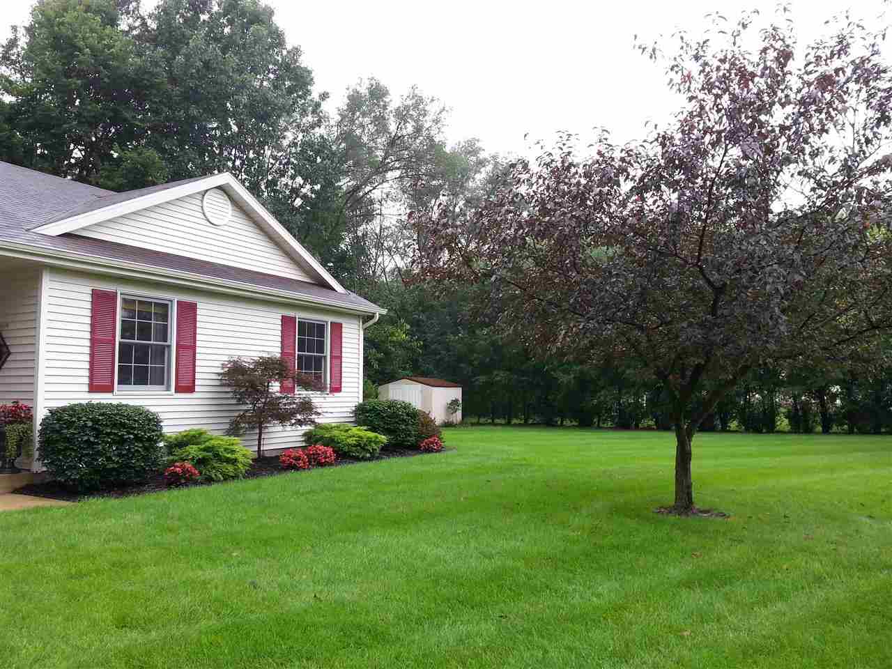 56669 Hidden Oak Pl, Elkhart, IN 46516 photo 2