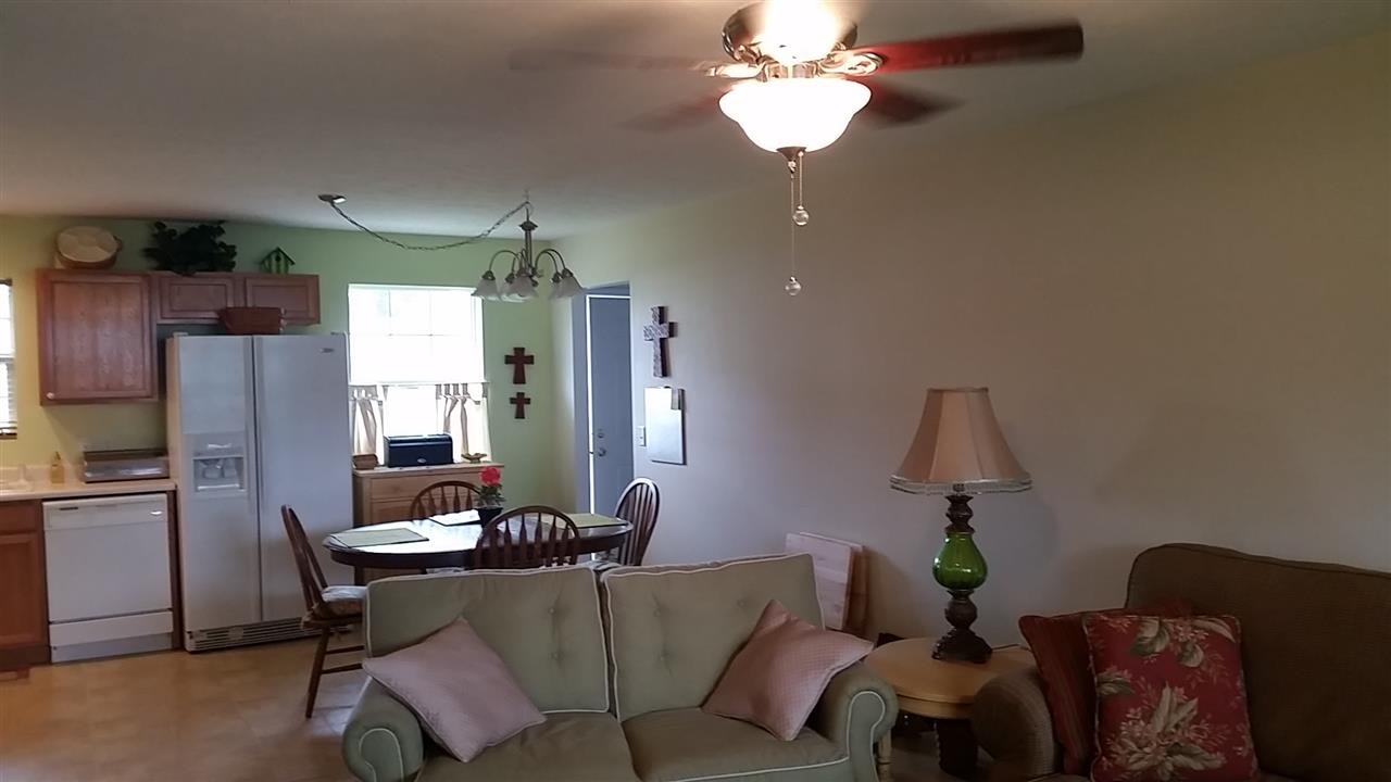 317 Carrie Cv, Chandler, IN 47610 photo 2