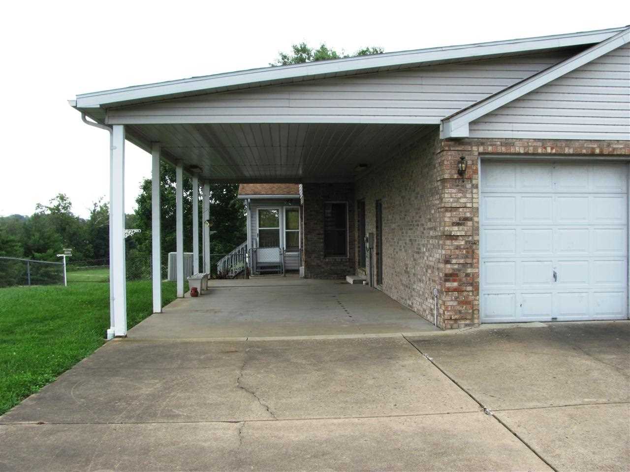 10525 Hickory Ln, Evansville, IN 47720 photo 12