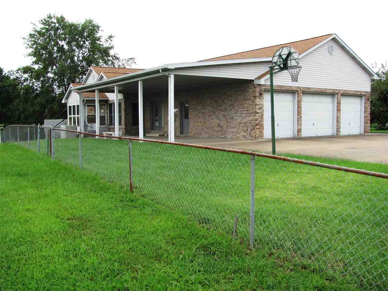 10525 Hickory Ln, Evansville, IN 47720 photo 13