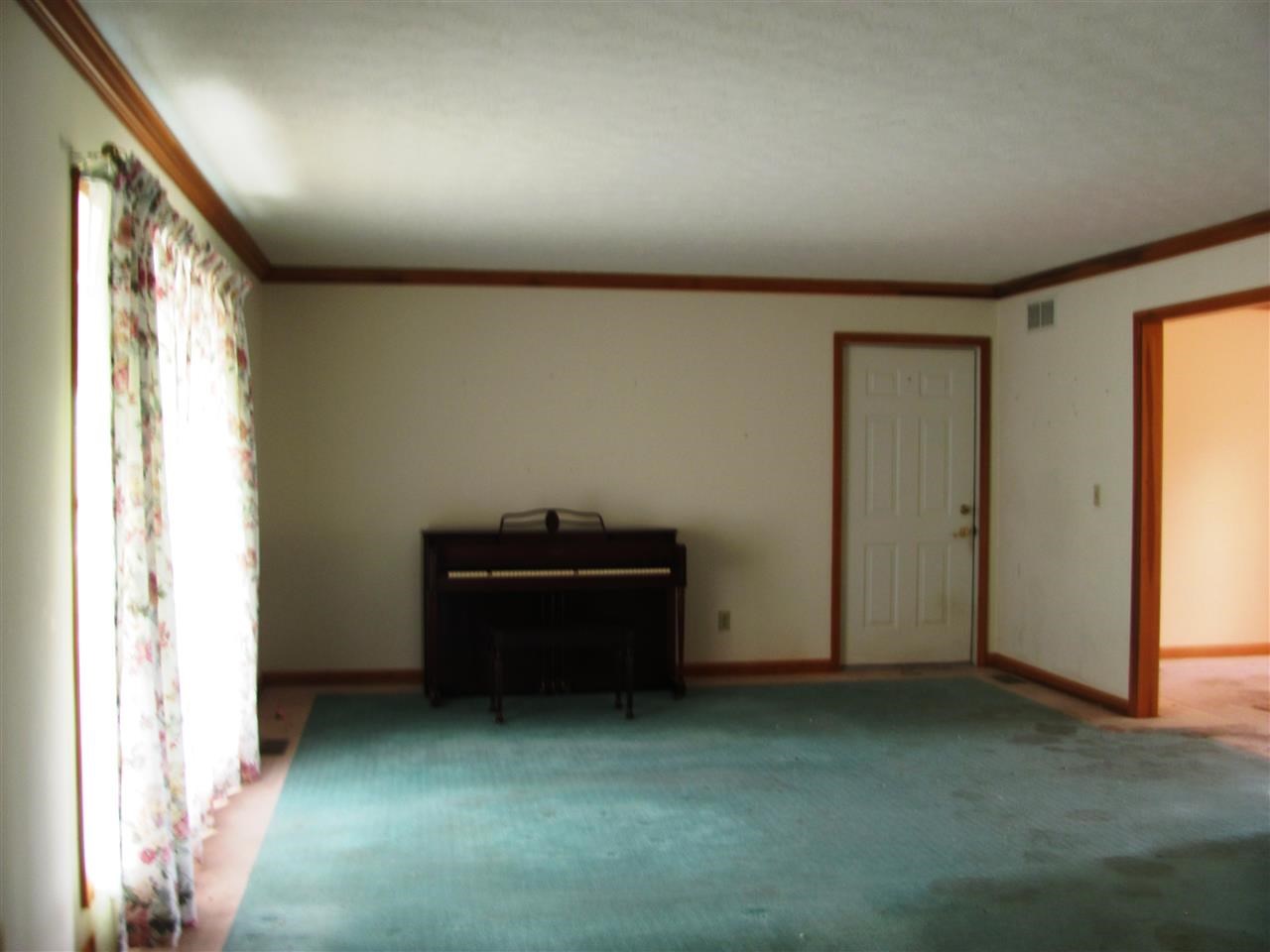 10525 Hickory Ln, Evansville, IN 47720 photo 5