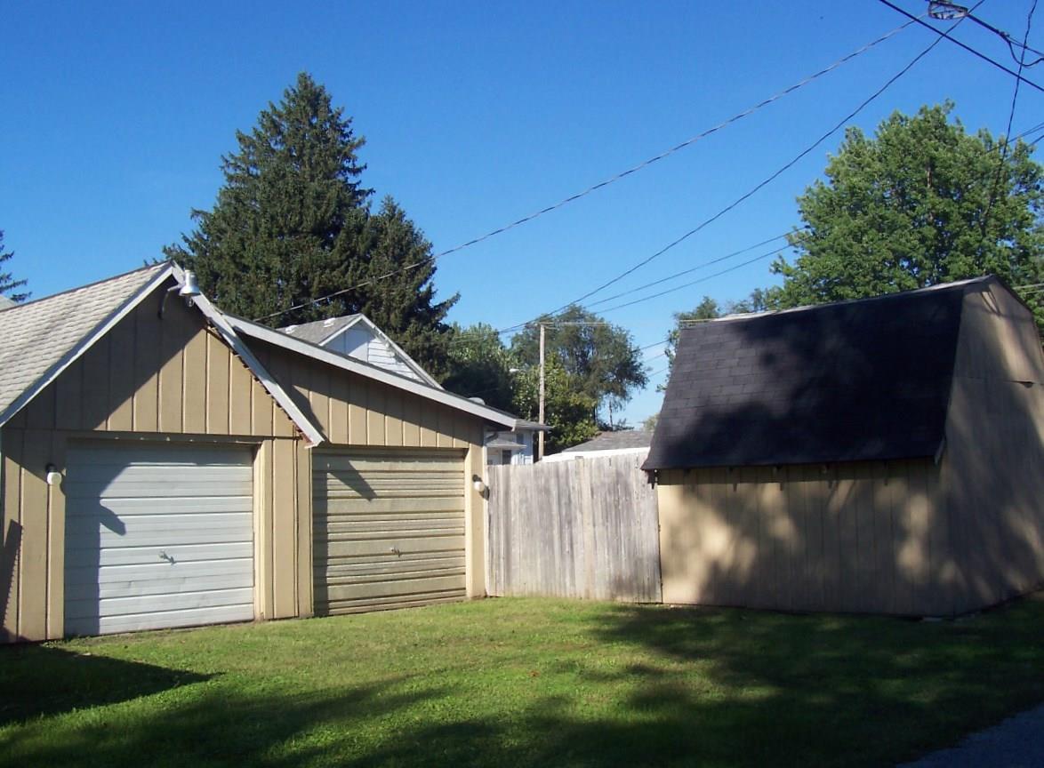 429 Walnut St, Monticello, IN 47960 photo 3