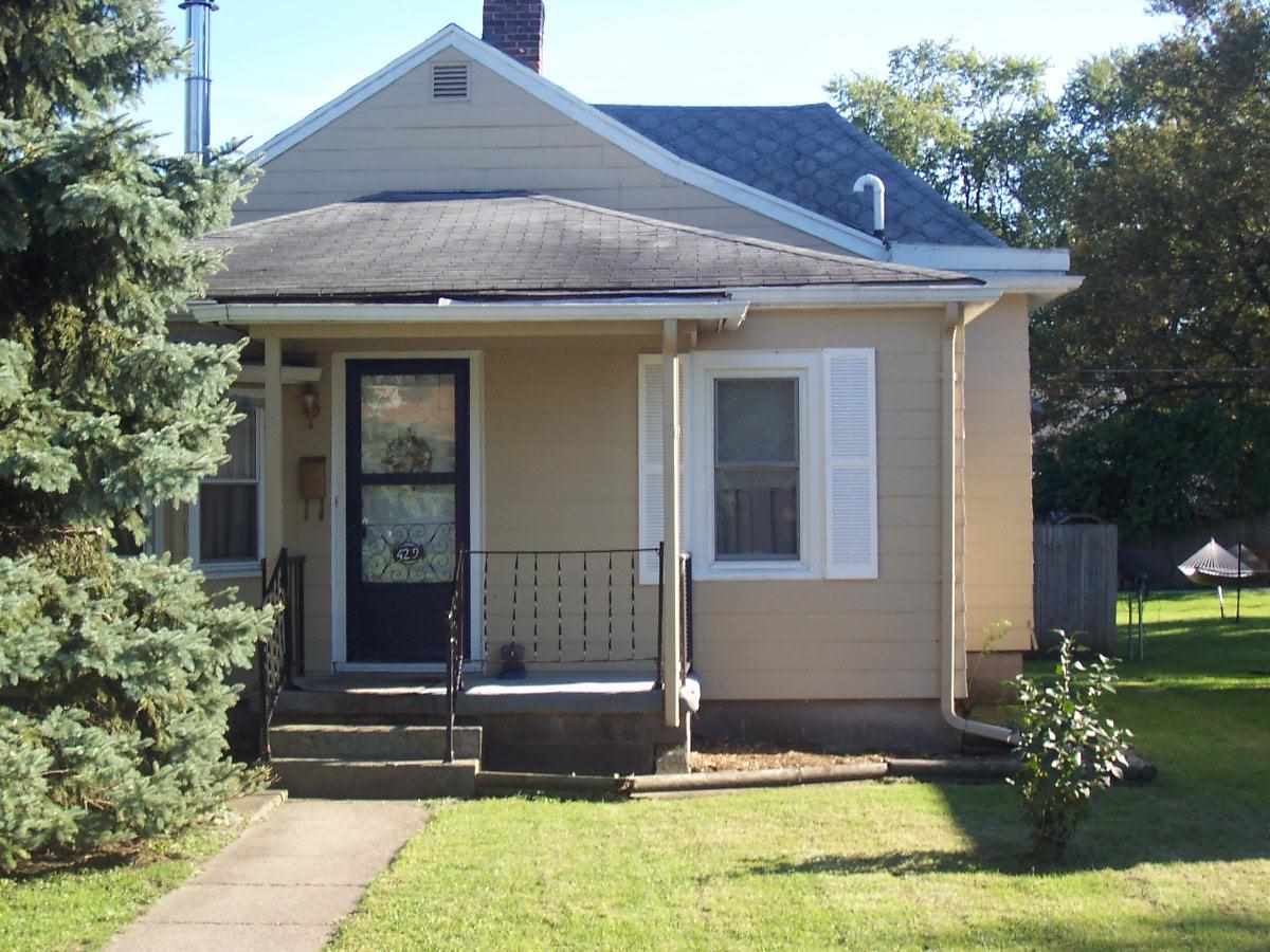 429 Walnut St, Monticello, IN 47960 photo 2