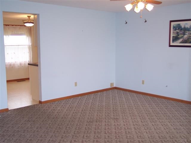 227 Eisenhower Pkwy, Warsaw, IN 46580 photo 18
