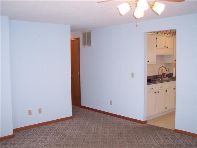 227 Eisenhower Pkwy, Warsaw, IN 46580 photo 7