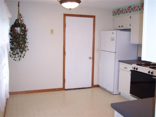 227 Eisenhower Pkwy, Warsaw, IN 46580 photo 2