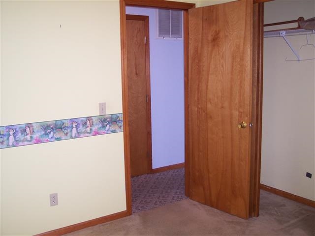 227 Eisenhower Pkwy, Warsaw, IN 46580 photo 16