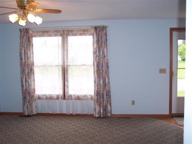 227 Eisenhower Pkwy, Warsaw, IN 46580 photo 8