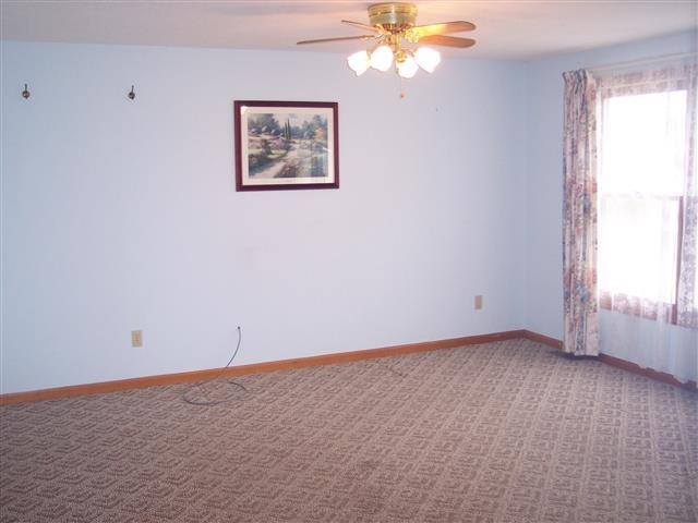227 Eisenhower Pkwy, Warsaw, IN 46580 photo 3