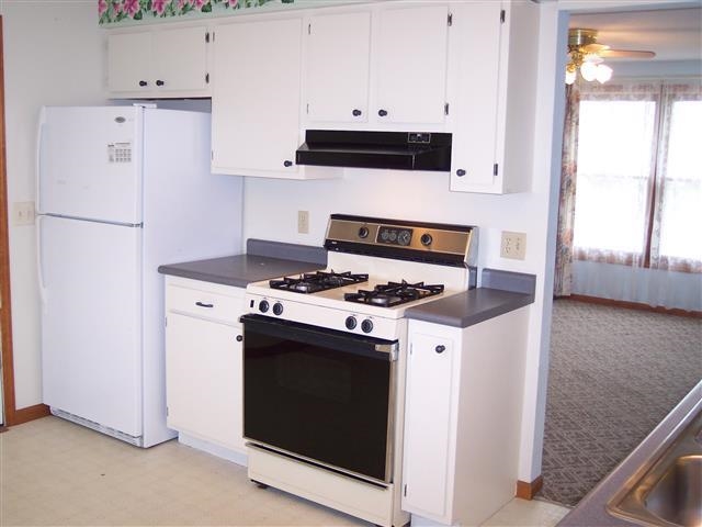 227 Eisenhower Pkwy, Warsaw, IN 46580 photo 5