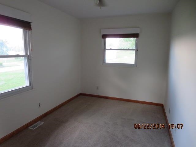 216 E Sycamore St, Dale, IN 47523 photo 9
