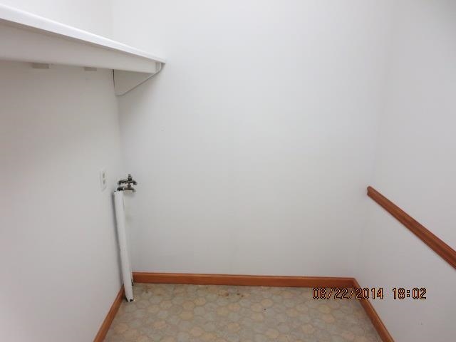 216 E Sycamore St, Dale, IN 47523 photo 4