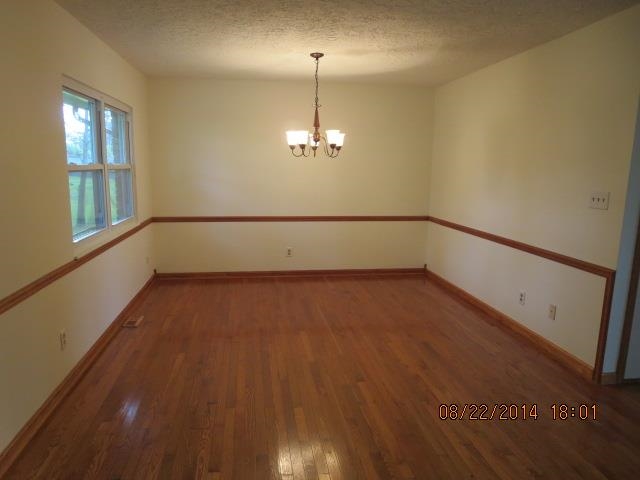 216 E Sycamore St, Dale, IN 47523 photo 5