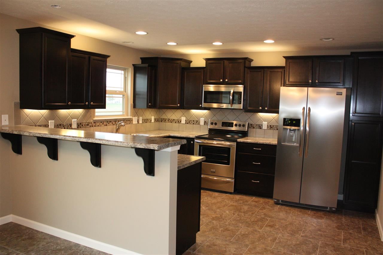3064 Morrow Dr, Kokomo, IN 46902 photo 2