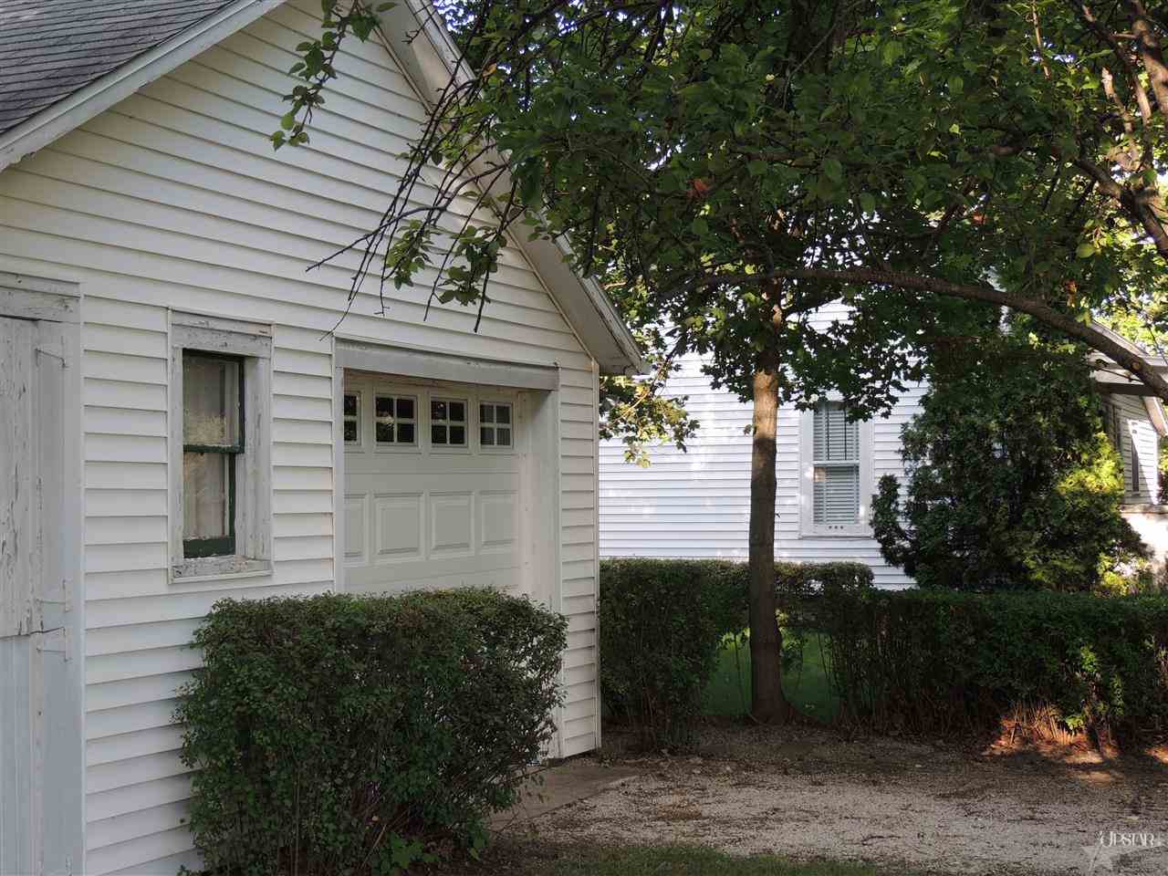 450 W Pleasant St, Churubusco, IN 46723 photo 5
