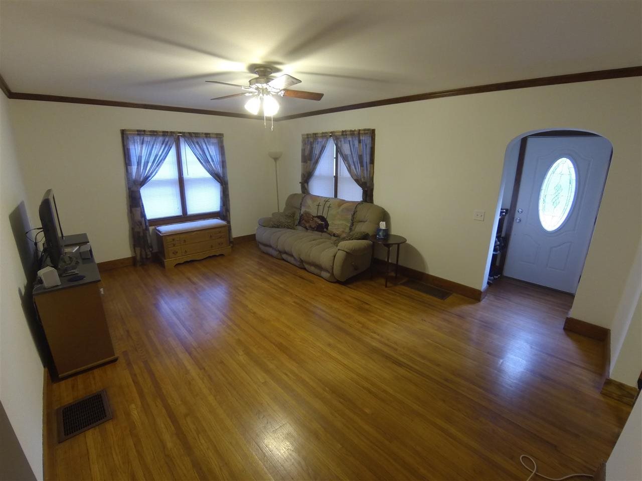 1008 N Main St, Winslow, IN 47598 photo 4