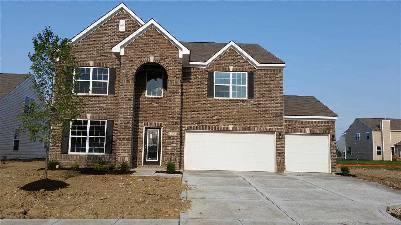 1375 Valdarno Dr, Greenwood, IN 46143 photo 1