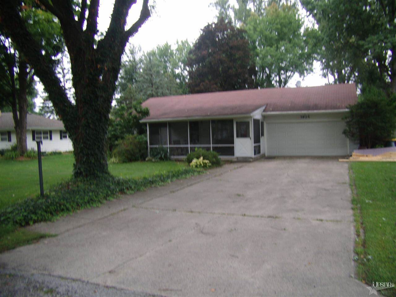 3924 Elmcrest Dr, Fort Wayne, IN 46809 photo 1