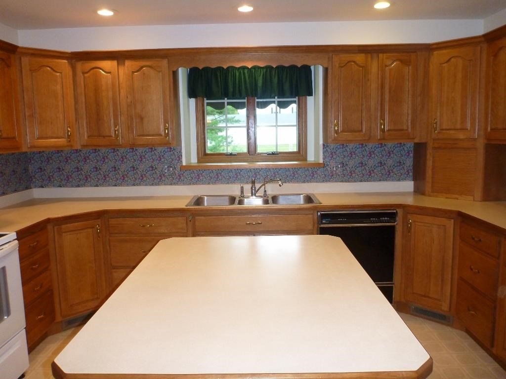 112 Krider Dr, Middlebury, IN 46540 photo 9