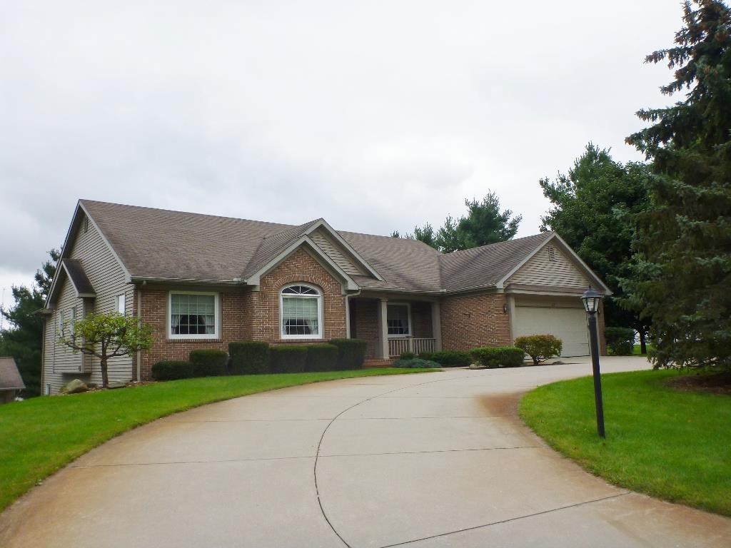 112 Krider Dr, Middlebury, IN 46540 photo 2