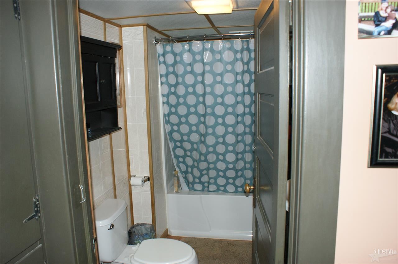 120 S 2nd St, Garrett, IN 46738 photo 6