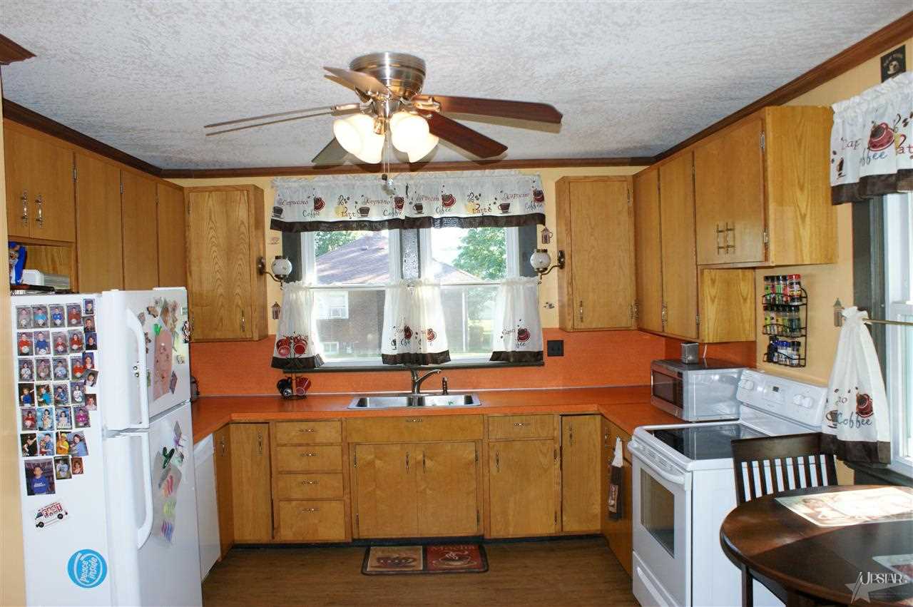 120 S 2nd St, Garrett, IN 46738 photo 9