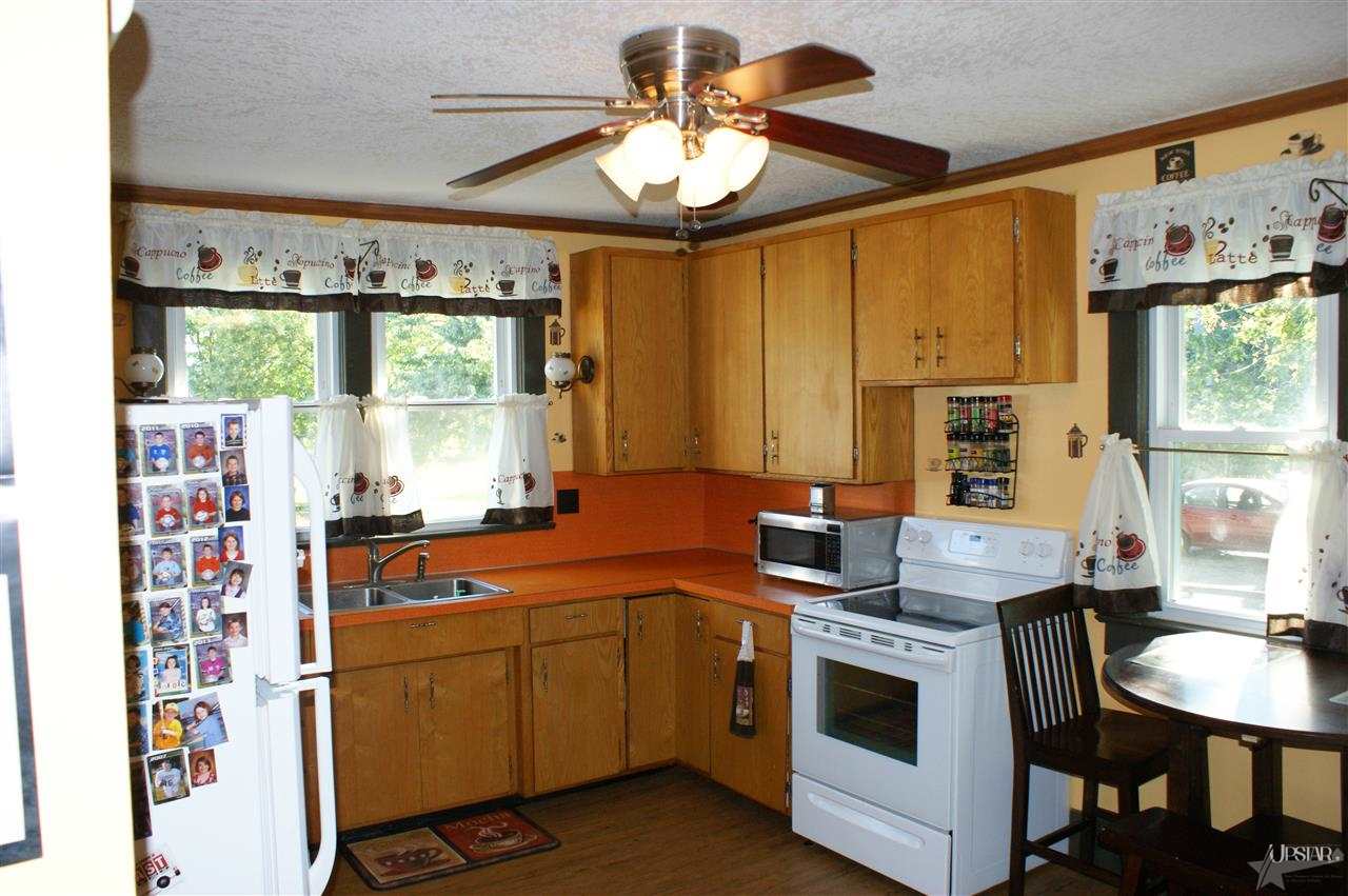 120 S 2nd St, Garrett, IN 46738 photo 8
