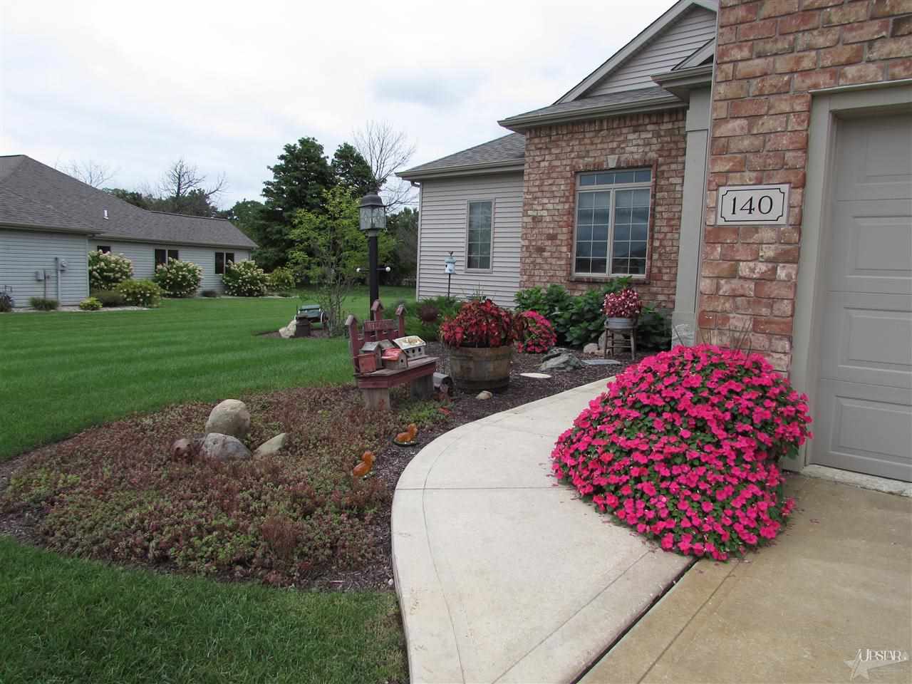 140 N Westchester Dr, Columbia City, IN 46725 photo 2