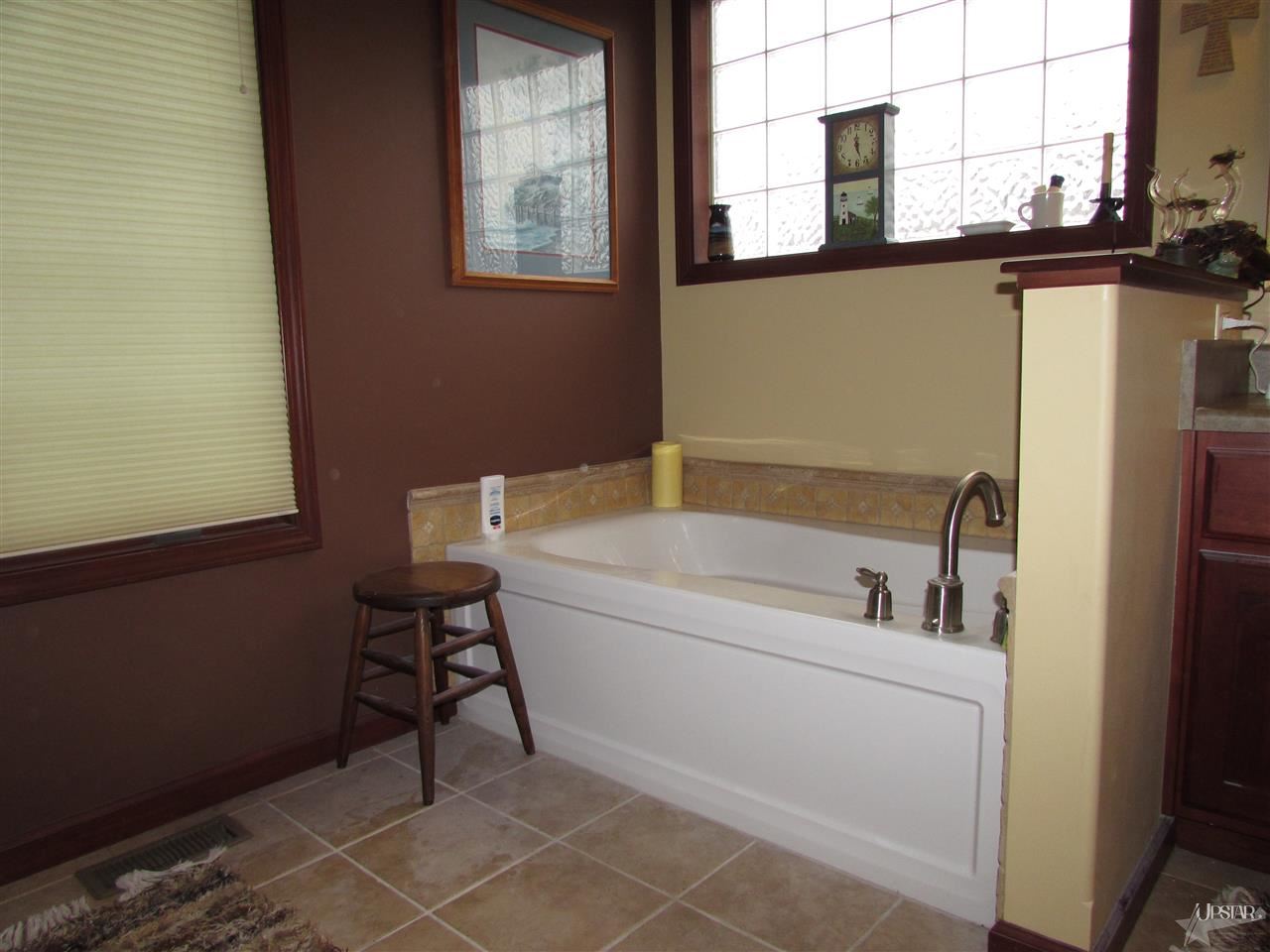 140 N Westchester Dr, Columbia City, IN 46725 photo 16