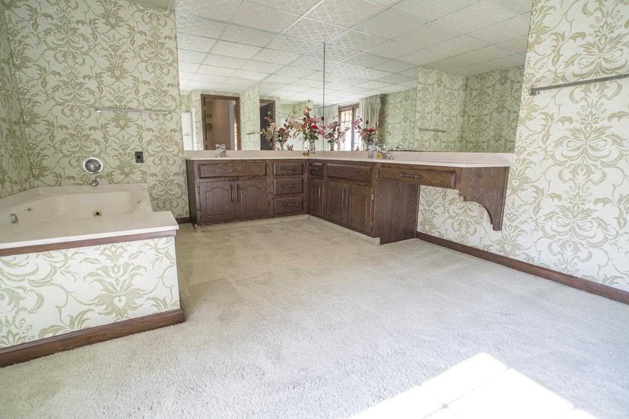 2222 Timberbrook Trl, Fort Wayne, IN 46845 photo 17