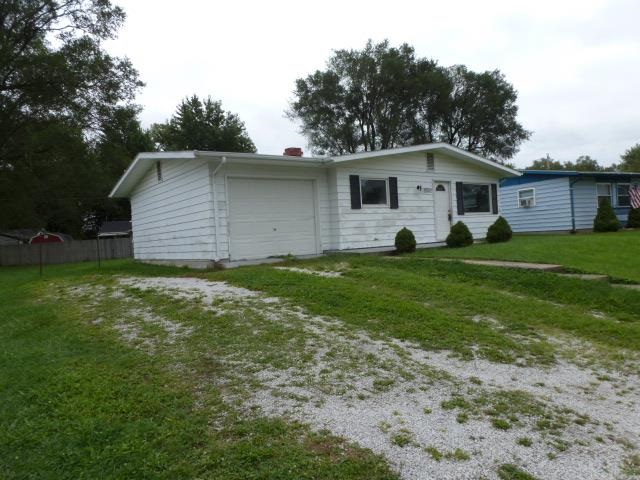 5902 Monona Dr, Kokomo, IN 46902 photo 1