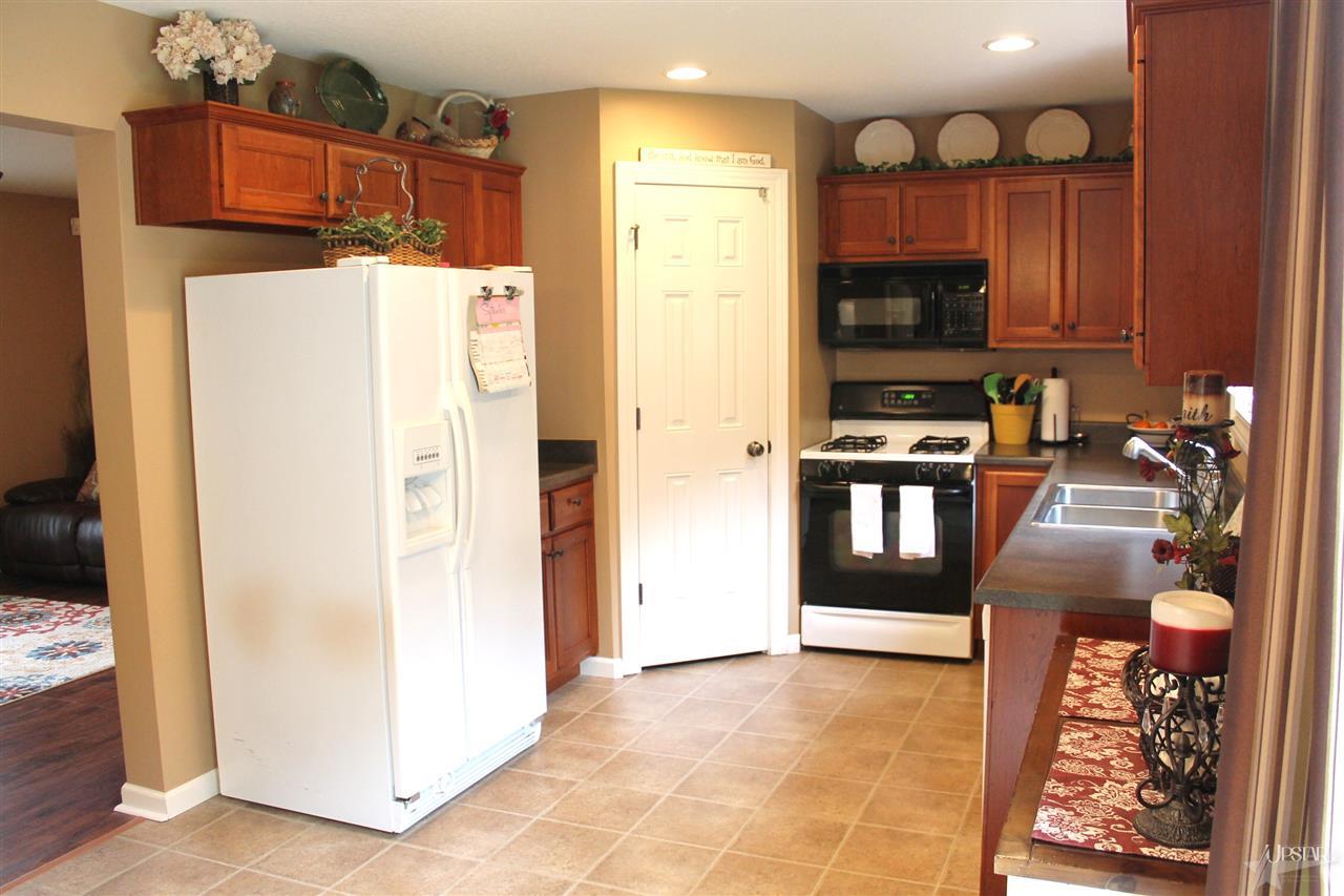 12418 Tanzanite Ct, Fort Wayne, IN 46818 photo 5