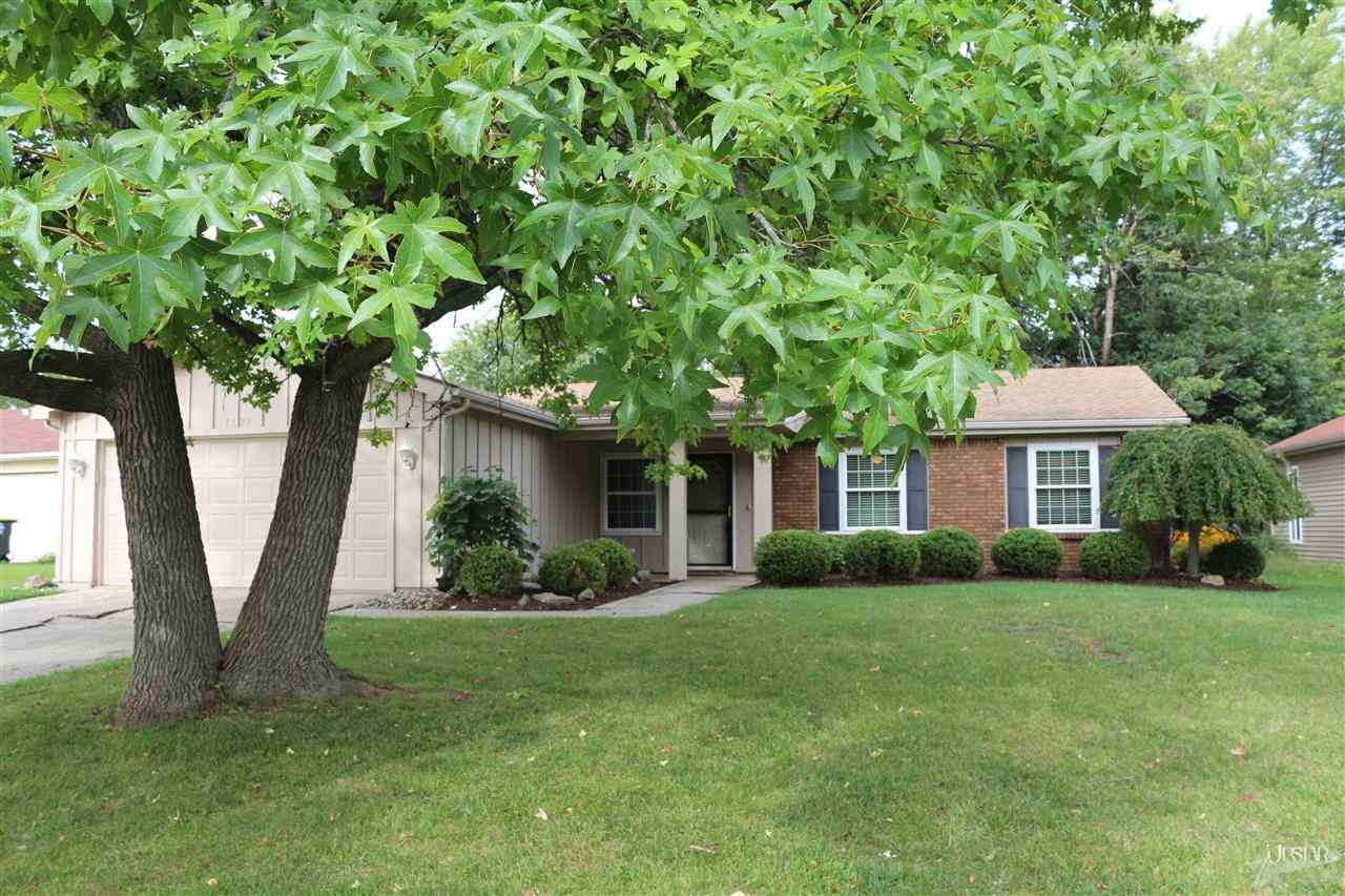 7121 Elmbrook Dr, Fort Wayne, IN 46835 photo 1