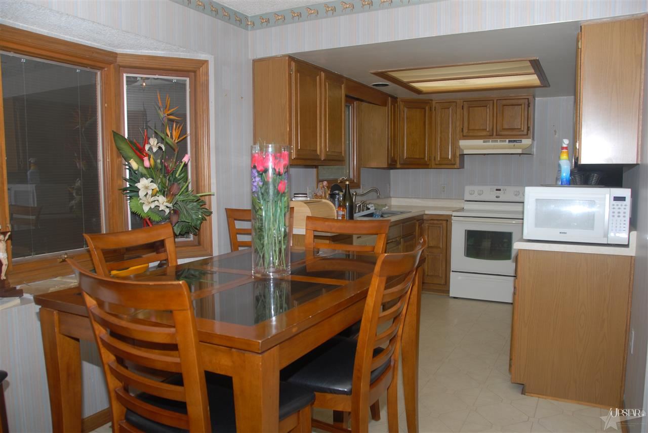 4303 Locust Spring Pl, Fort Wayne, IN 46804 photo 8