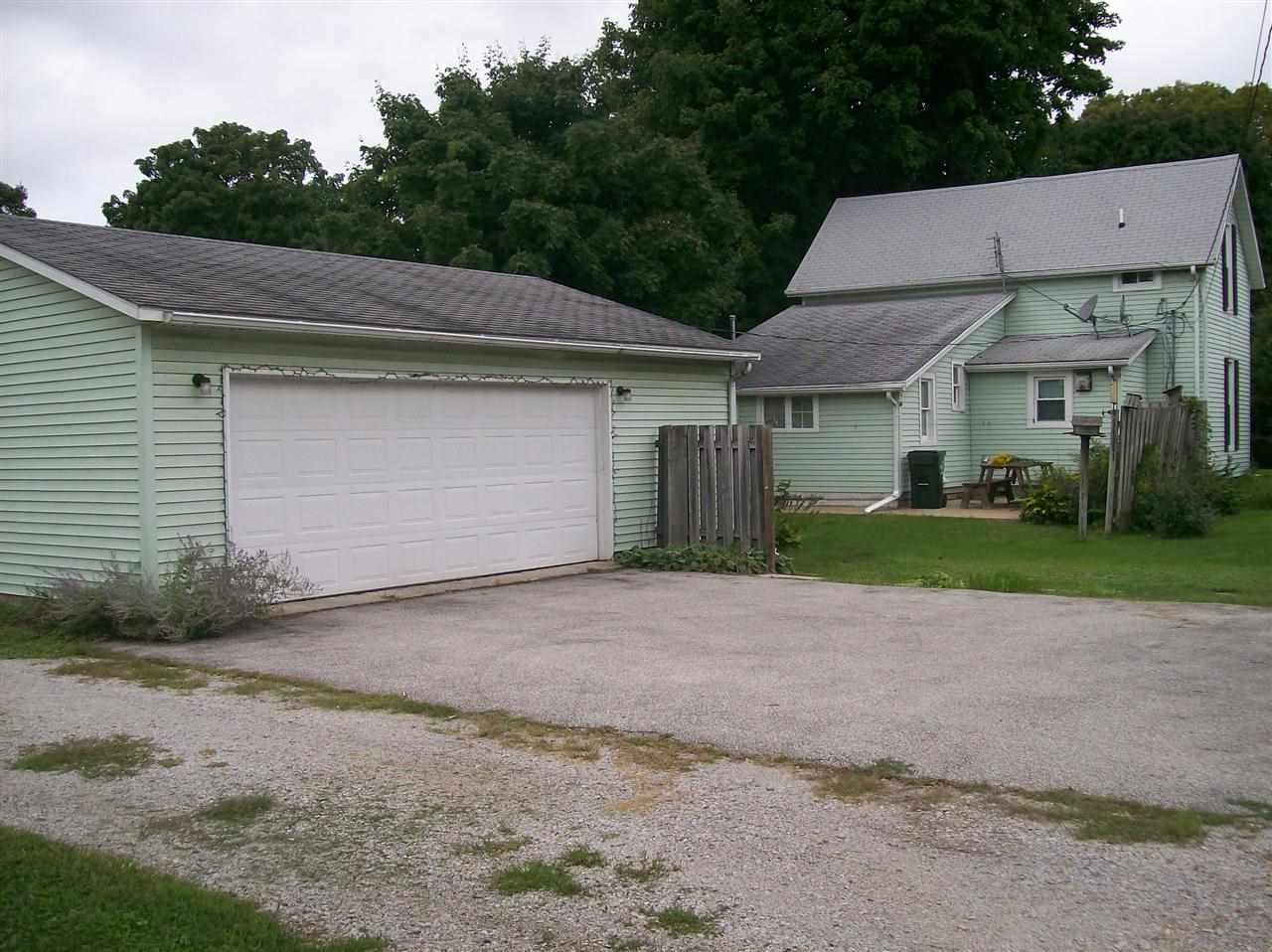 814 E Monroe St, Delphi, IN 46923 photo 3
