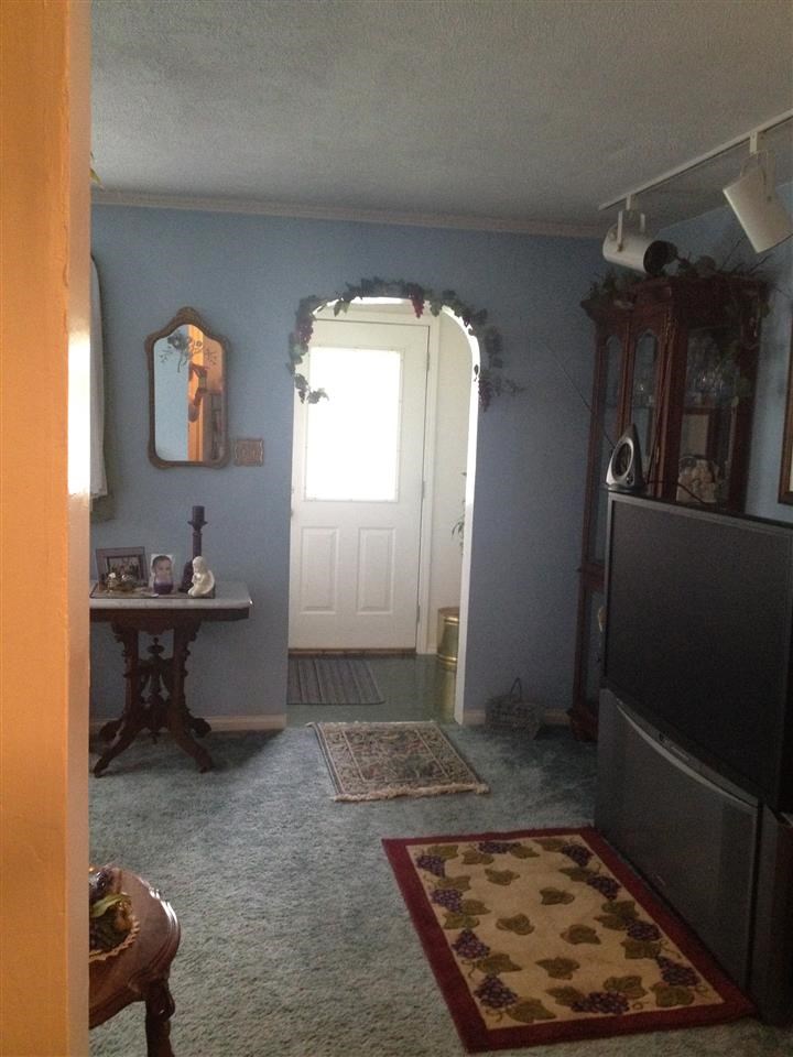 206 E Jackson St, Lakeville, IN 46536 photo 15