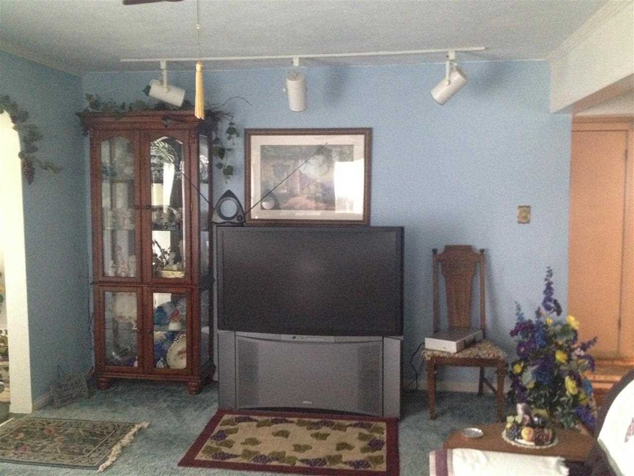 206 E Jackson St, Lakeville, IN 46536 photo 17