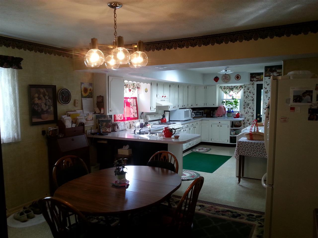206 E Jackson St, Lakeville, IN 46536 photo 18