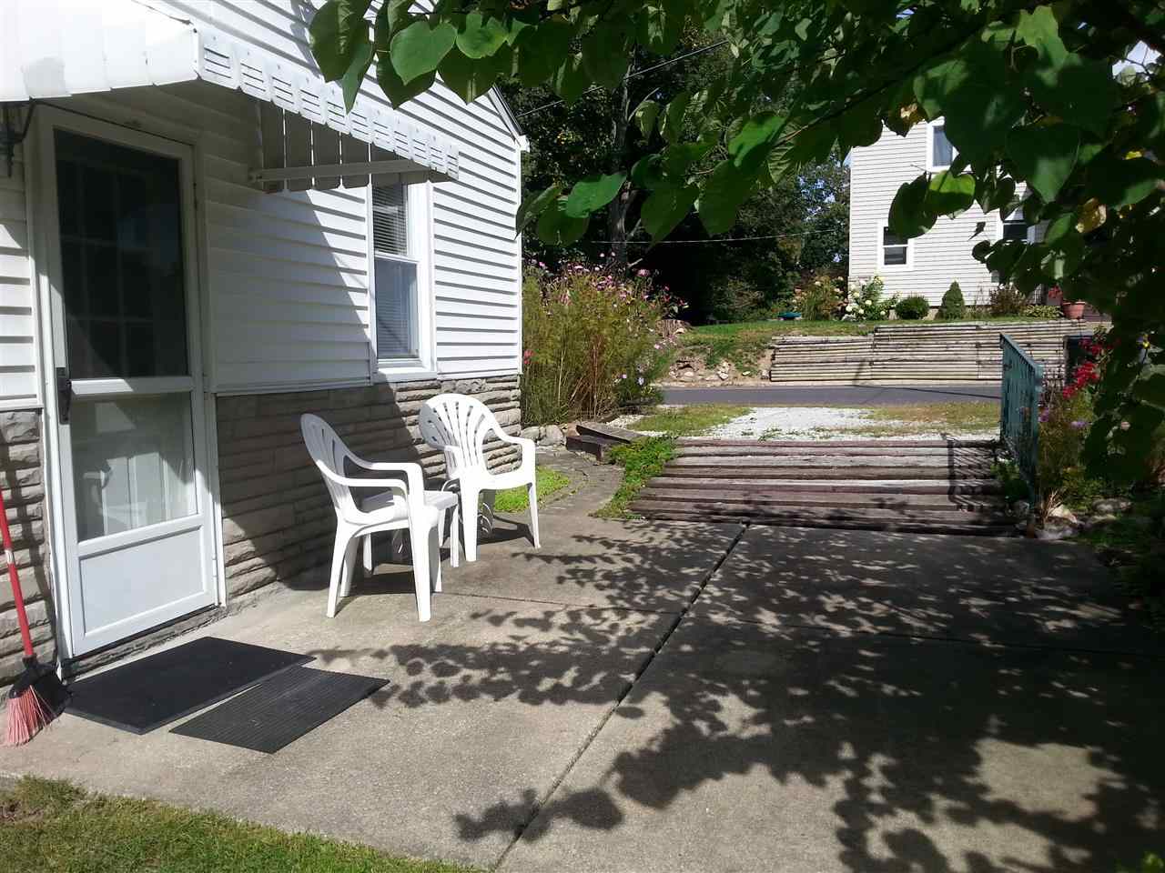 206 E Jackson St, Lakeville, IN 46536 photo 4